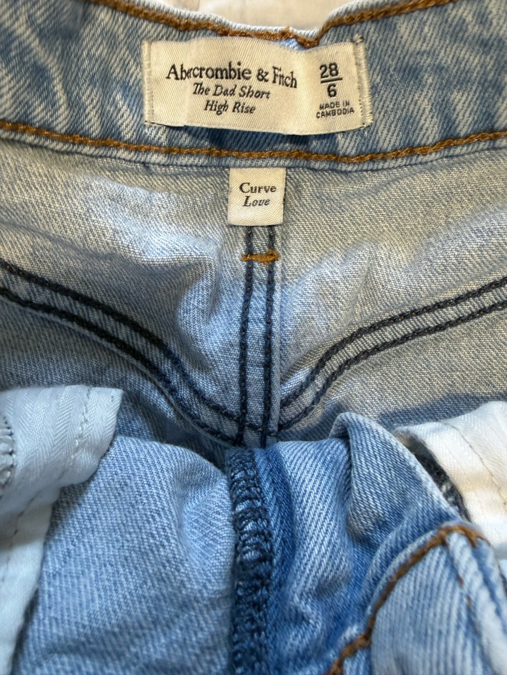 Abercrombie & Fitch High Rise Dad Short Curve Love Denim Light Wash size 6/ 28 - Picture 4 of 5